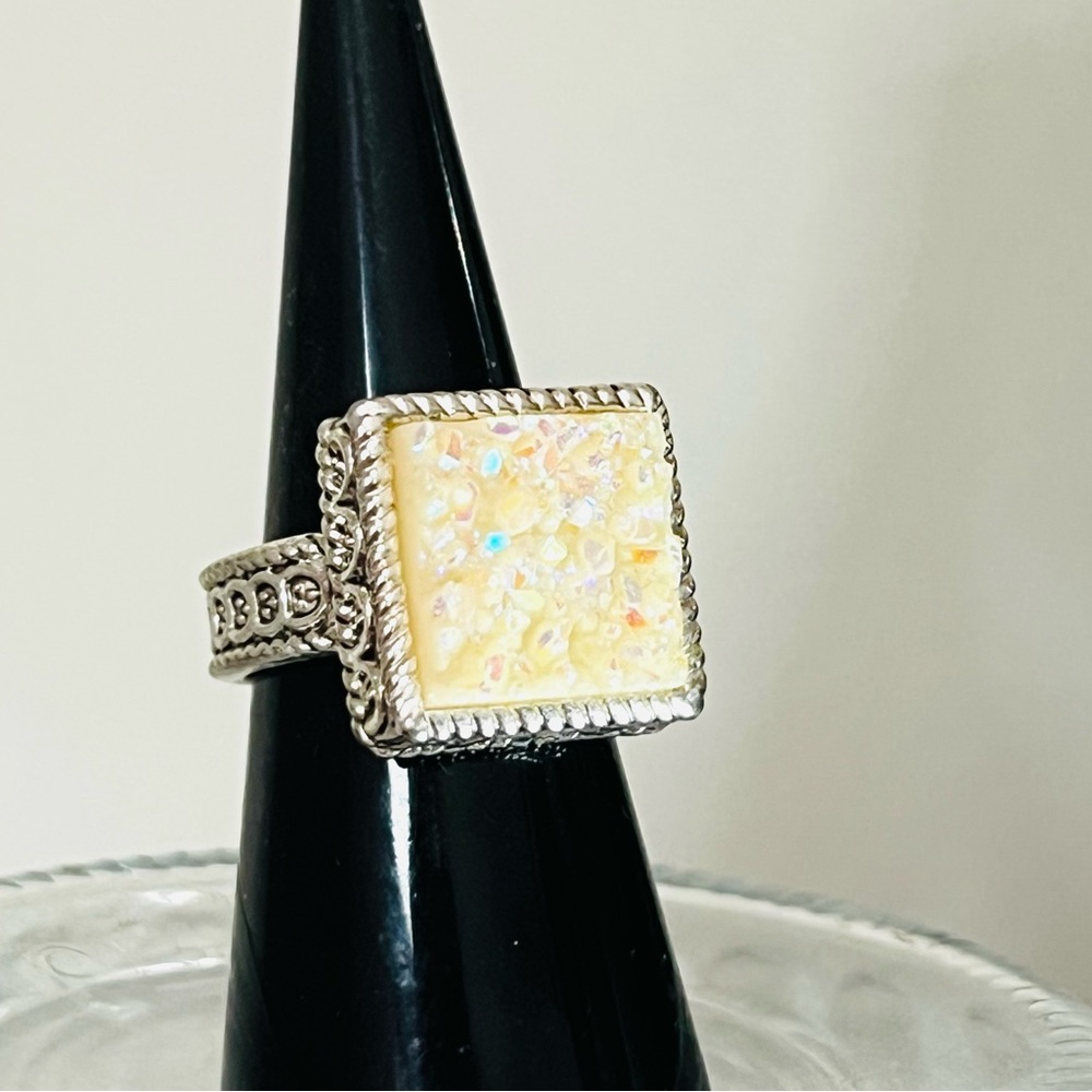 🆕 White druzy sterling silver 925 silver size 8 ring